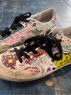 Golden Goose Graffiti Lace-Up Sneakers - Black Laces VGUC slight creasing